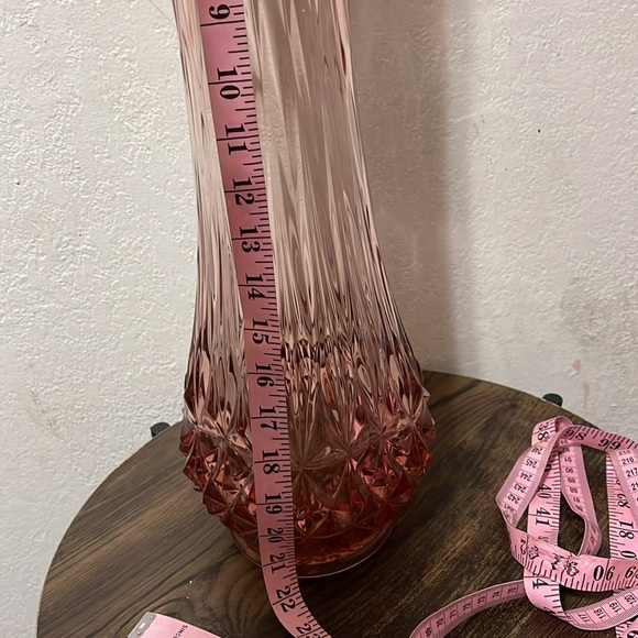 Vintage L.E Smith swung vase - Picture 6 of 7